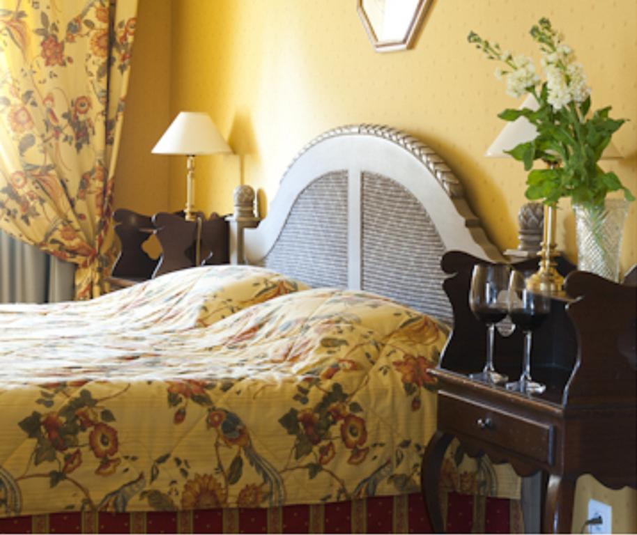 Hotel Restaurant Palais Cardinal Saint-Émilion Стая снимка